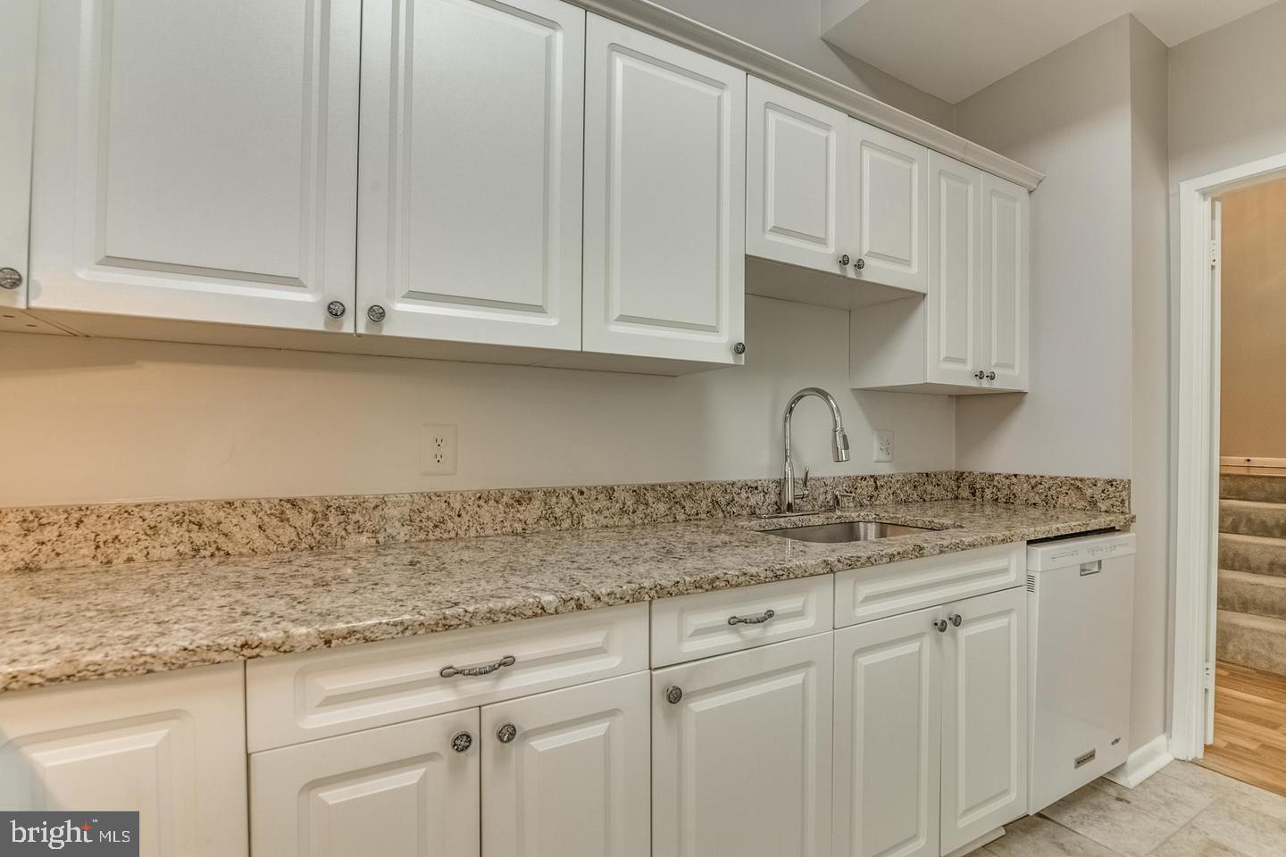 11564 Rolling Green Court Reston, VA 20191 - Photo 14 of 48