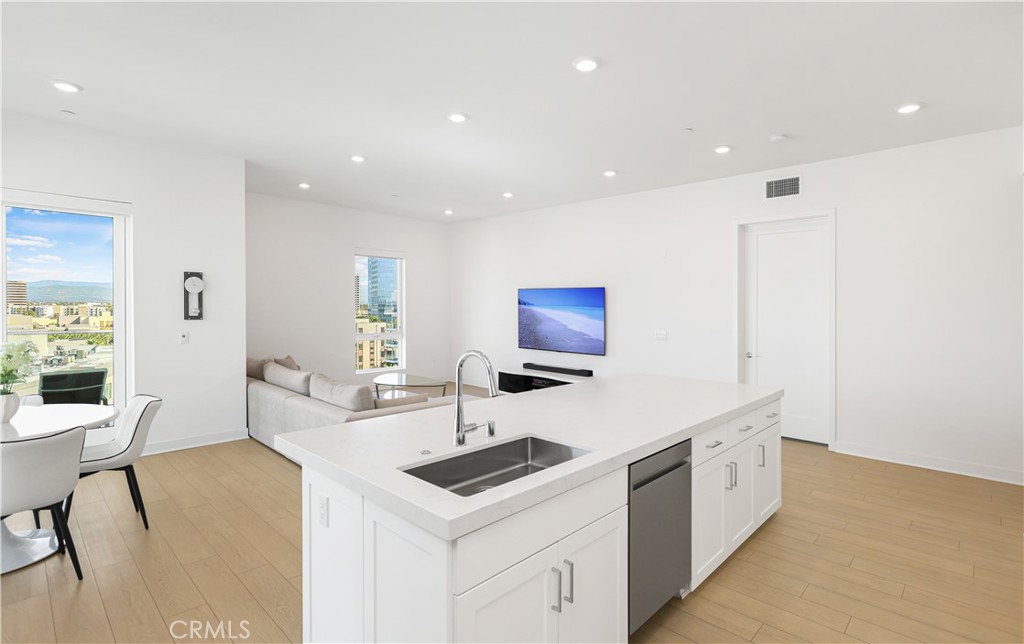 3700 Rivington Irvine, CA 92612 - Photo 8 of 60