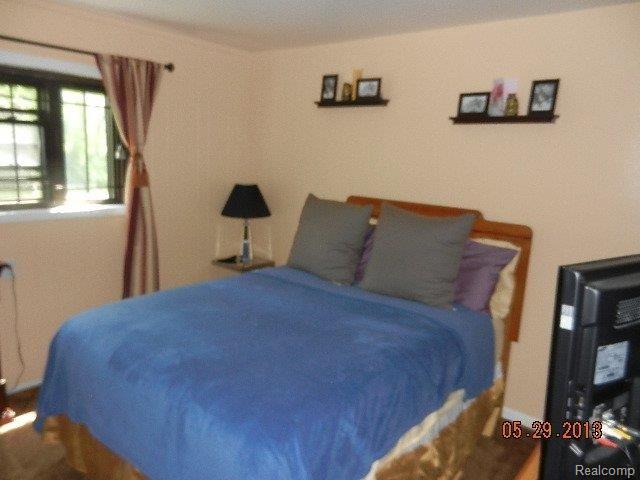 17627 Cornell Road Southfield, MI 48075 - Photo 13 of 18 DSCN0631.JPG
