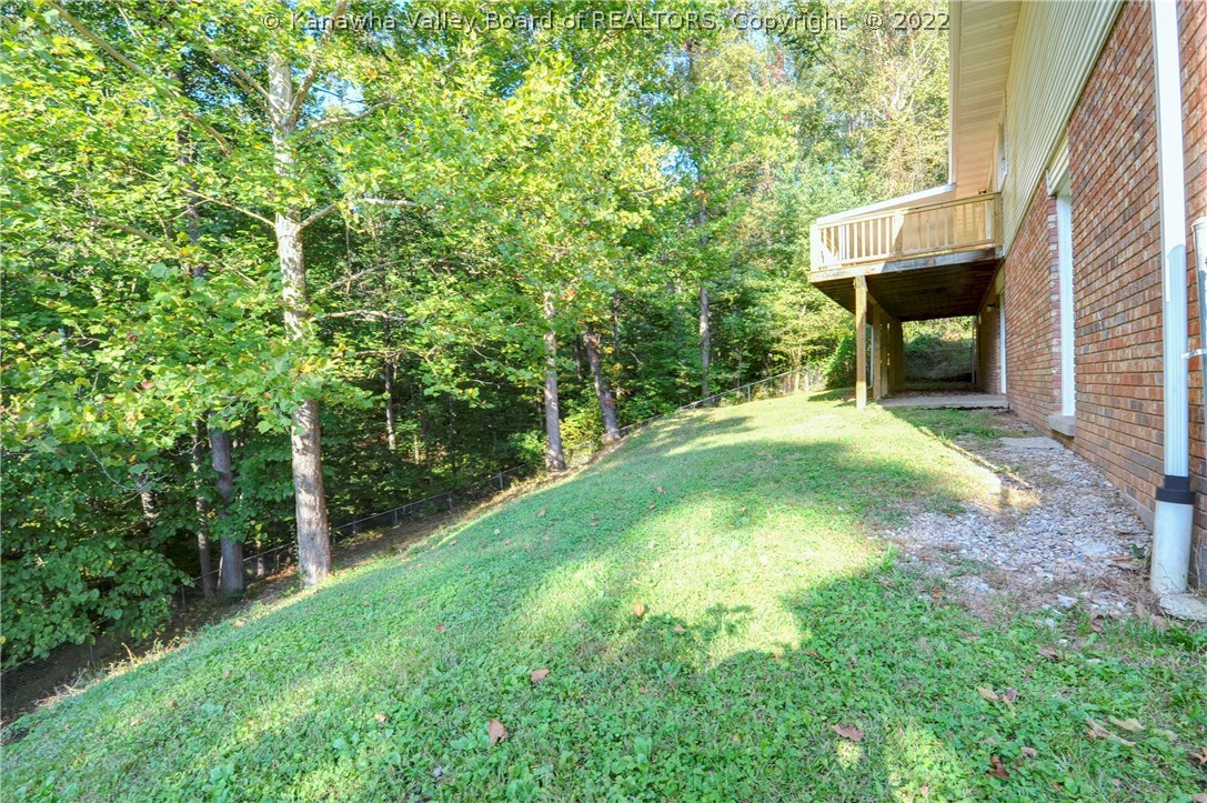19 Barrington Road Nitro, WV 25143 - Photo 3 of 30 Gallery Image 3