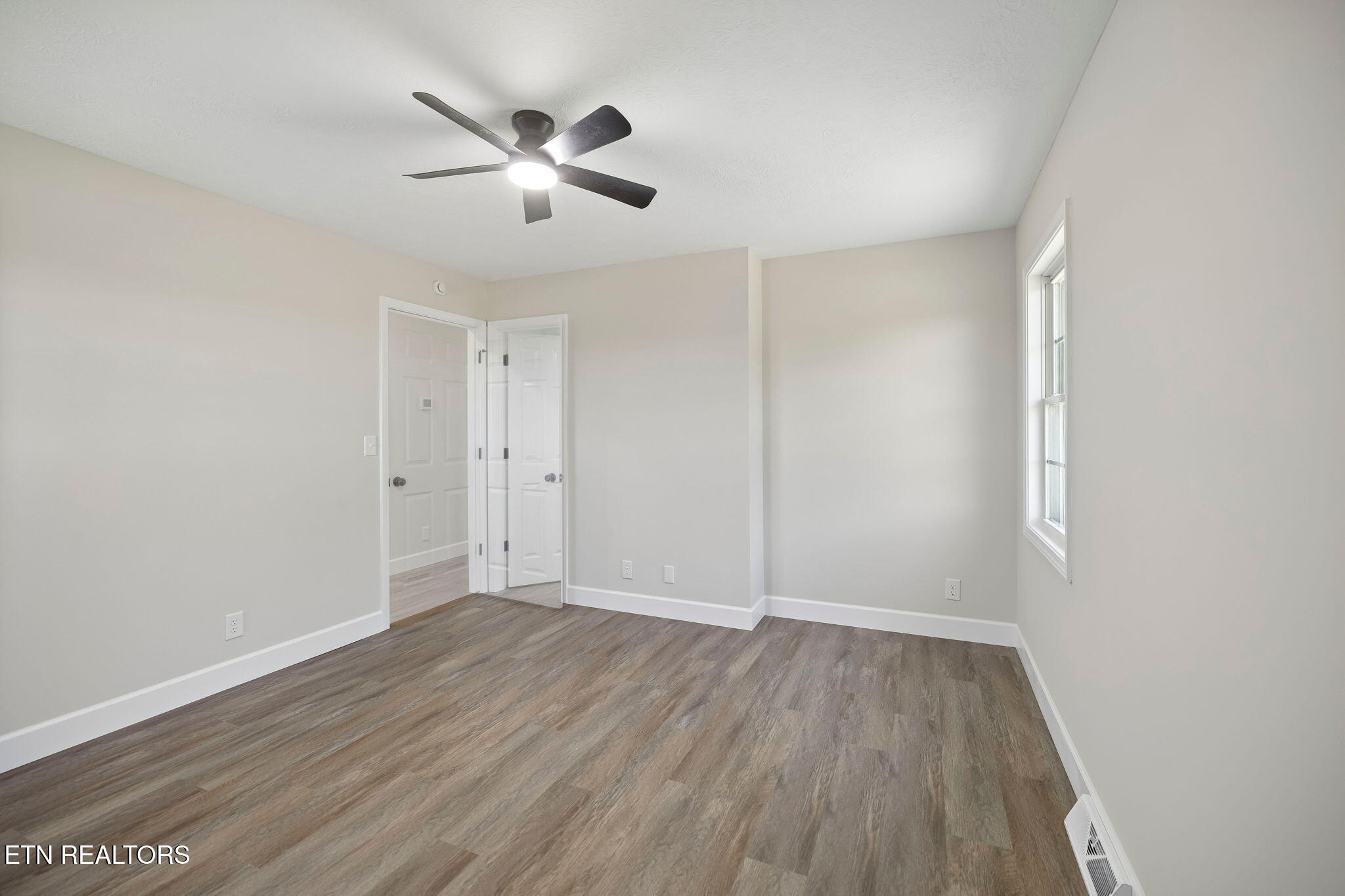 2245 Pinecrest Road Jacksboro, TN 37757 - Photo 20 of 60 23-2245 Pinecrest Rd - 023