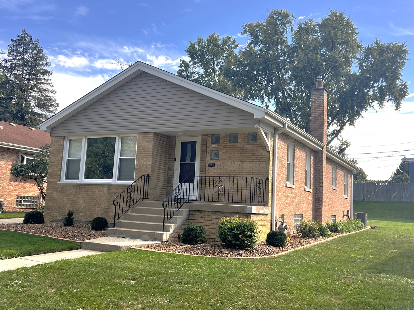 1741 Evergreen Road Homewood, IL 60430 - Photo 3 of 18