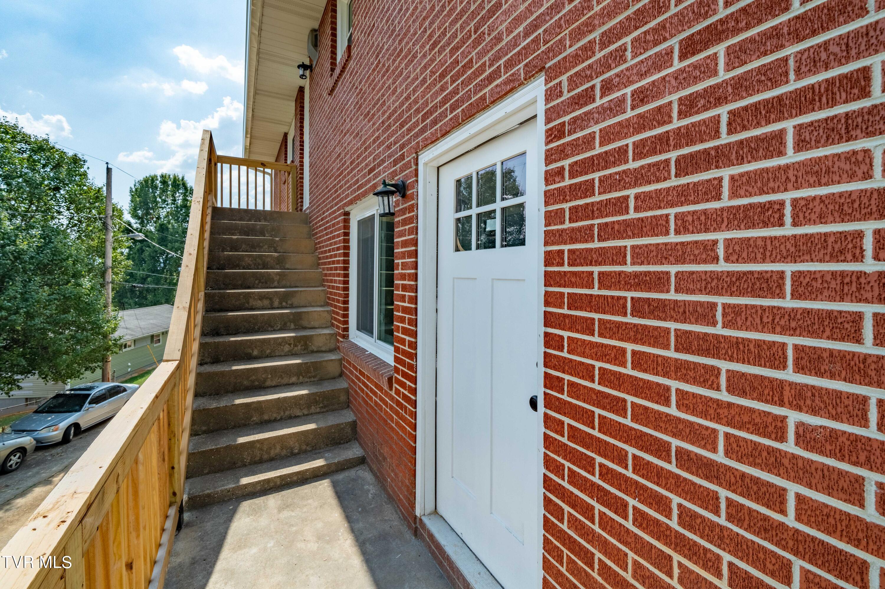 529 Bays View Road Kingsport, TN 37660 - Photo 15 of 52 529 Bays View Rd (14 of 52)