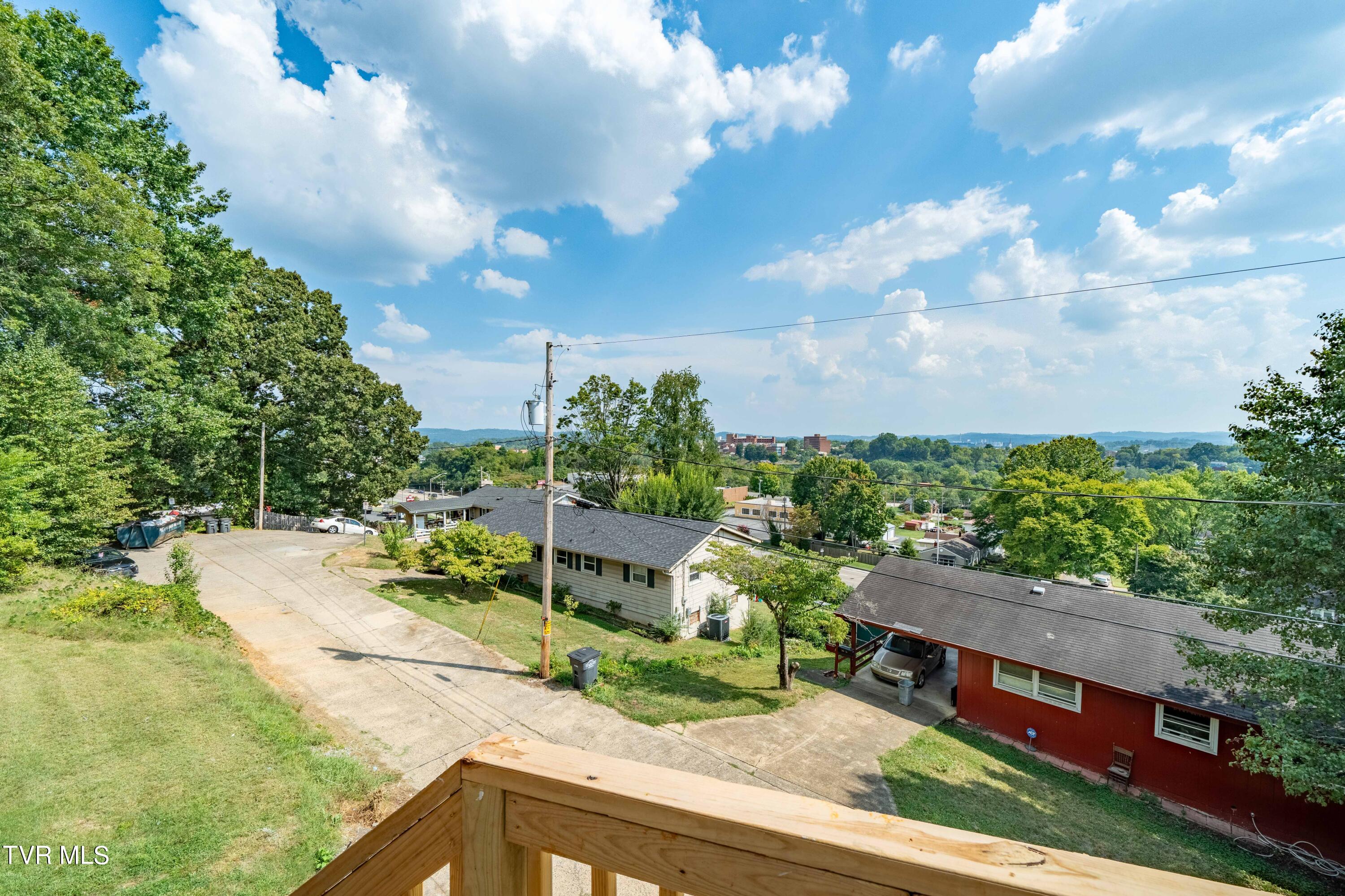 529 Bays View Road Kingsport, TN 37660 - Photo 16 of 52 529 Bays View Rd (15 of 52)