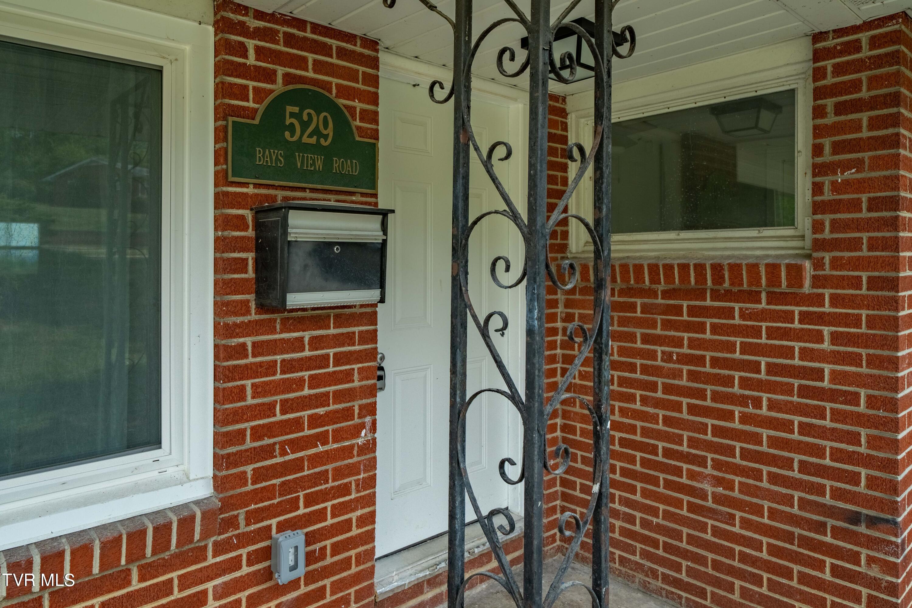 529 Bays View Road Kingsport, TN 37660 - Photo 10 of 52 529 Bays View Rd (9 of 52)