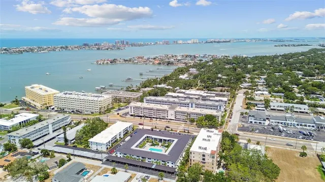 $2,695 | 2942 West Bay Drive, Unit 33, Belleair Bluffs, FL 33770