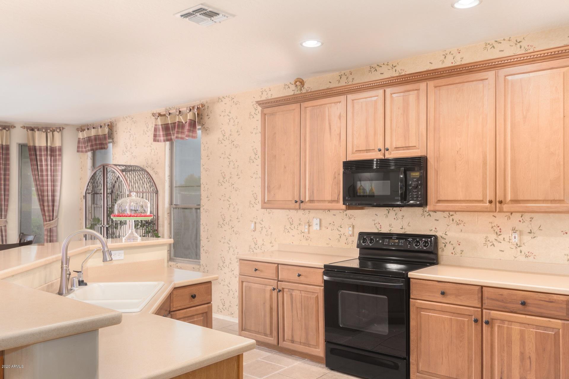 2526 West Apollo Road Phoenix, AZ 85041 - Photo 9 of 25 0011-Apollo (10)