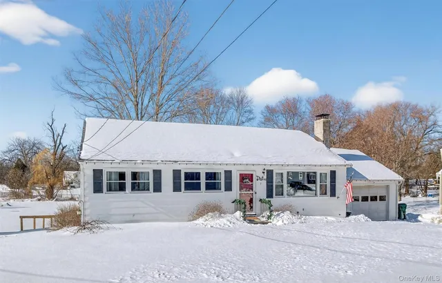 $465,000 | 7 Nied Drive, Pleasant Valley, NY 12569