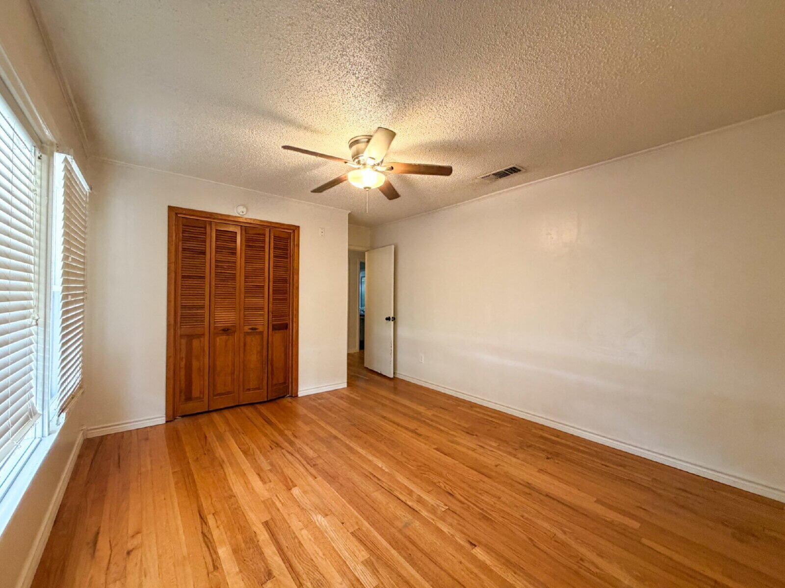 3520 30th Street Lubbock, TX 79410 - Photo 8 of 12 9