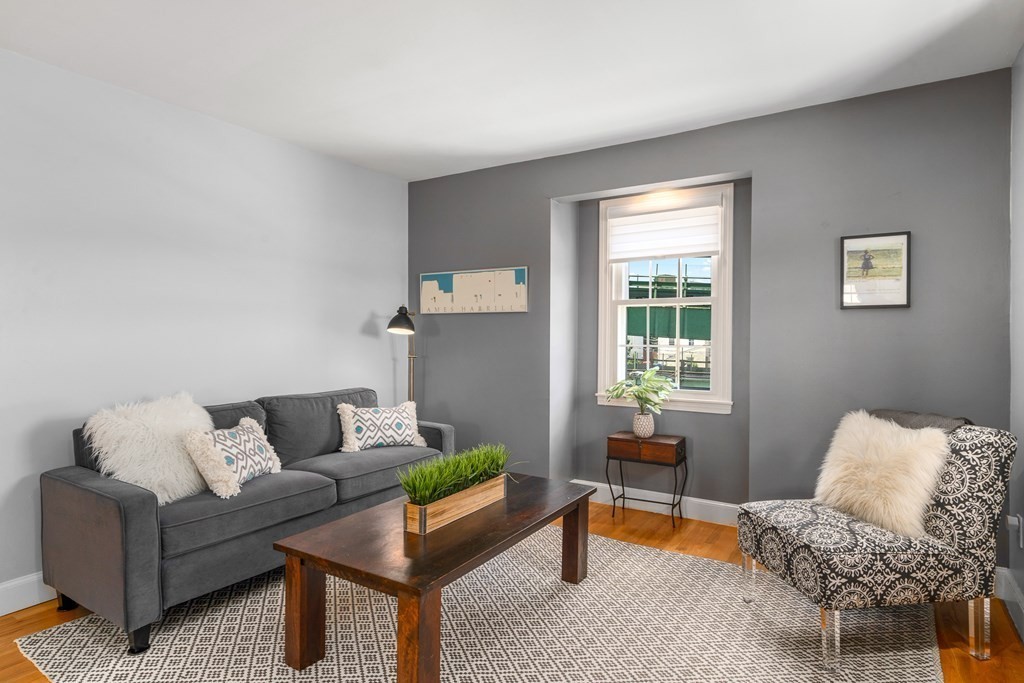 23 Chestnut Street, Unit 5 Chelsea, MA 02150 - Photo 3 of 19