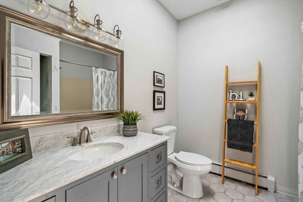 23 Chestnut Street, Unit 5 Chelsea, MA 02150 - Photo 4 of 19