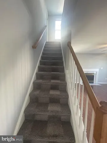 $2,395 | 19 Sir Thomas Lane, Newark, DE 19702