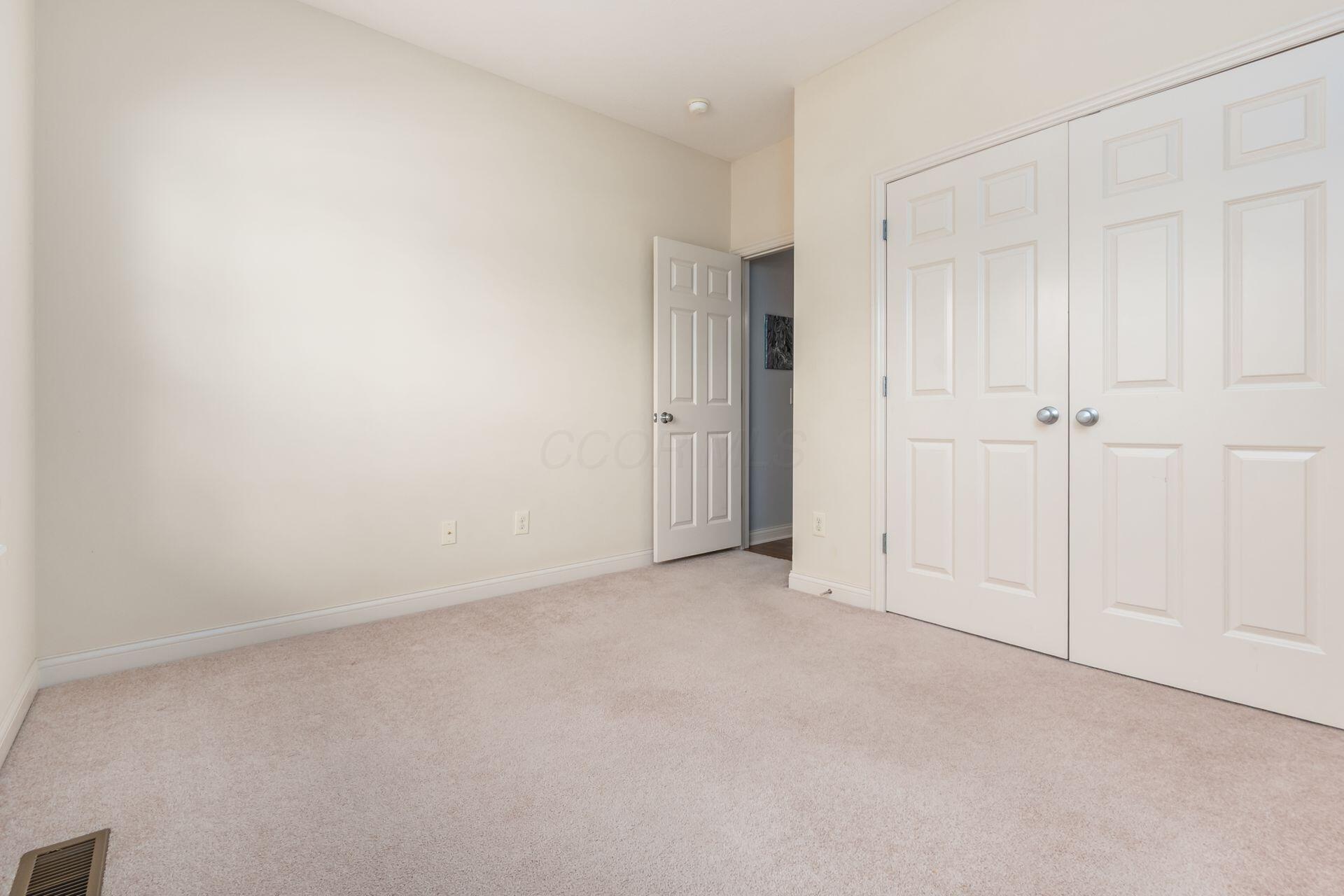 5745 Aderholt Road Dublin, OH 43016 - Photo 8 of 38