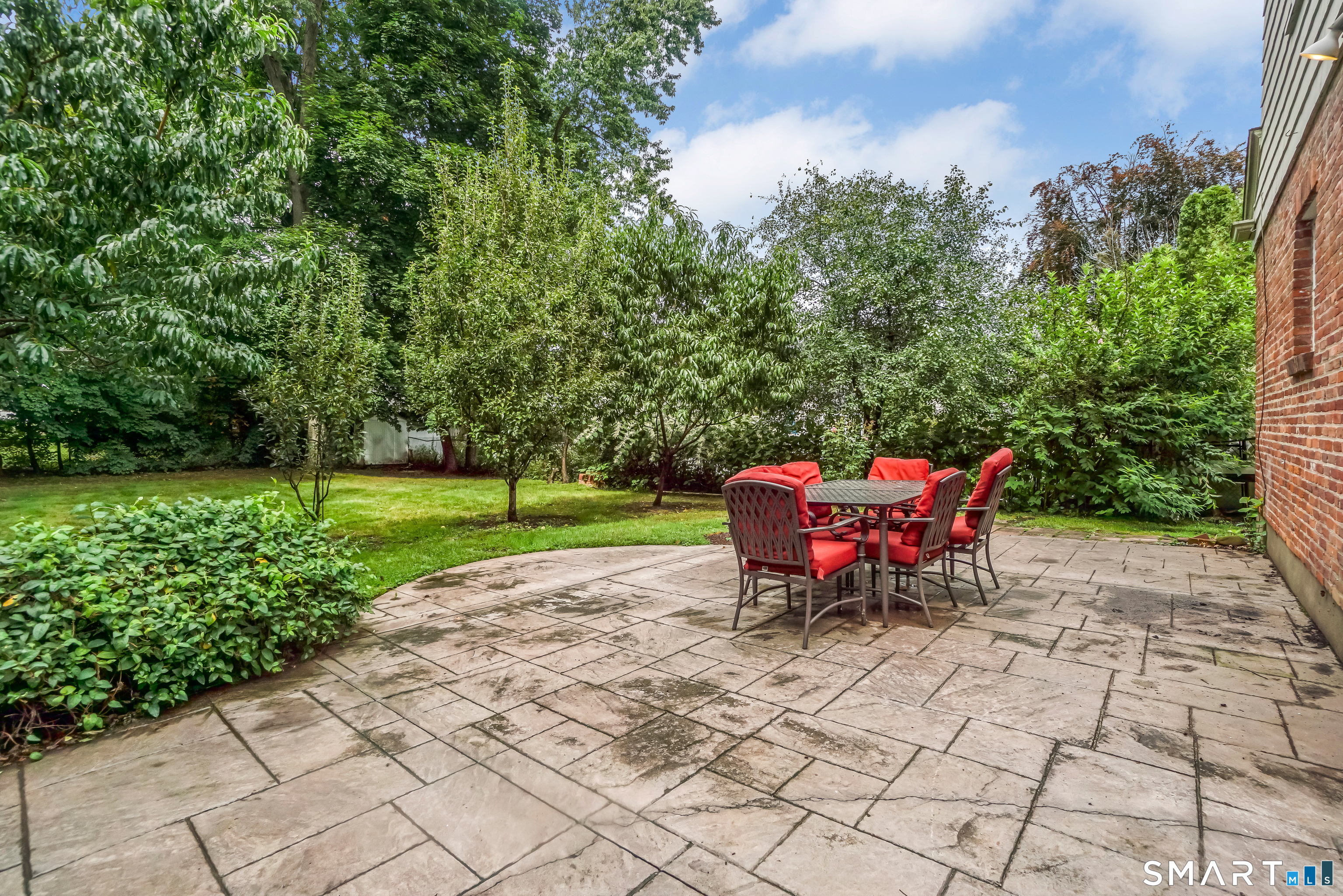 101 Ridgewood Road West Hartford, CT 06107 - Photo 5 of 29 Gallery Image 5