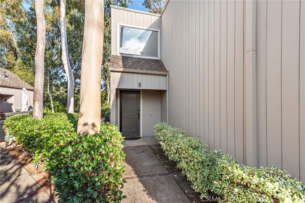 8 Rocky Glen Irvine, CA 92603 - Photo 2 of 29