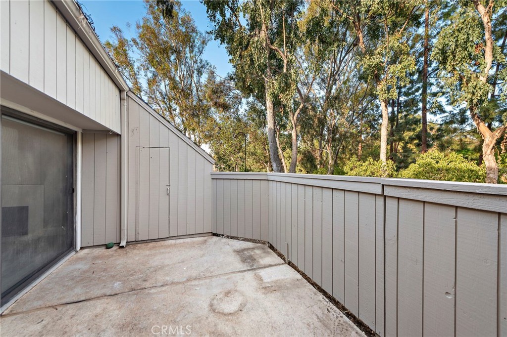 8 Rocky Glen Irvine, CA 92603 - Photo 5 of 29