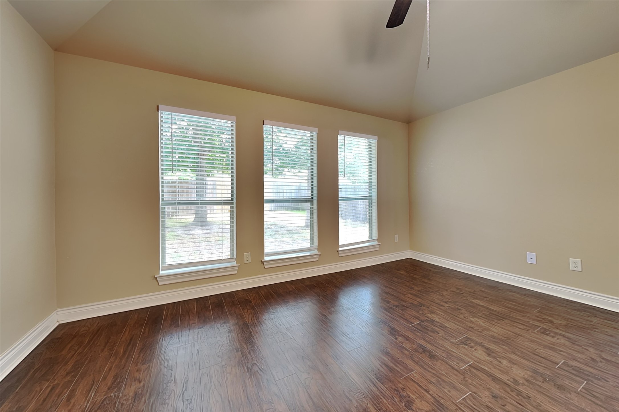 27407 Tracy Ridge Court Spring, TX 77386 - Photo 9 of 21 Gallery Image 9