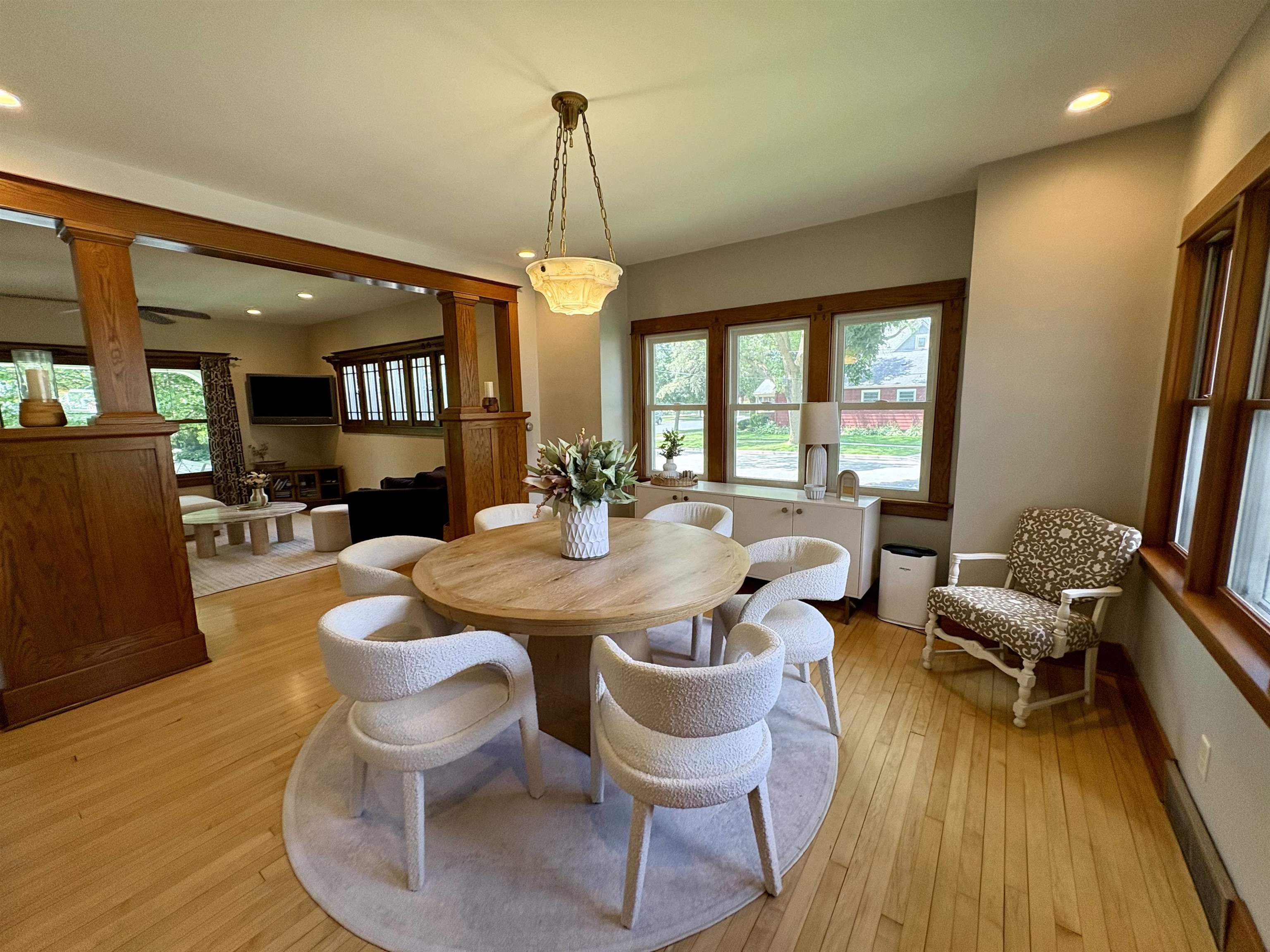 7226 Hubbard Avenue Middleton, WI 53562 - Photo 3 of 54