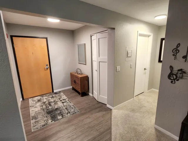 $159,900 | 1700 Four Oaks Road, Unit 238, Eagan, MN 55121