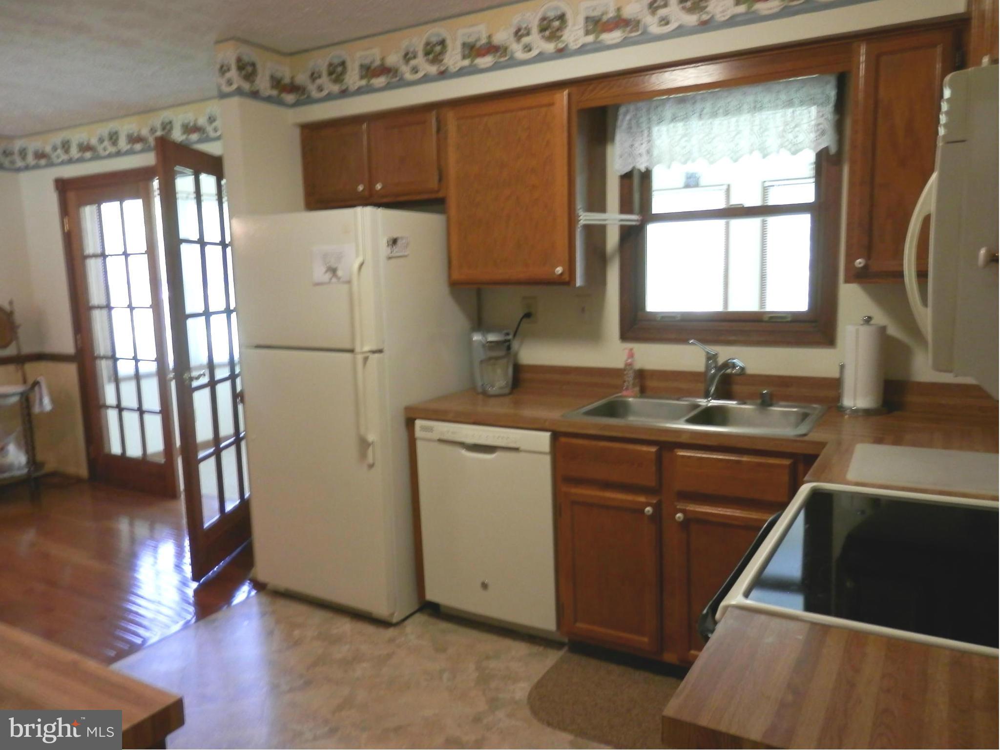 4673 Babylon Road Taneytown, MD 21787 - Photo 4 of 17 Kitchen