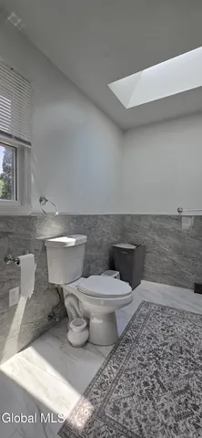 $449,900 | 16 Warwick Way, Niskayuna, NY 12309