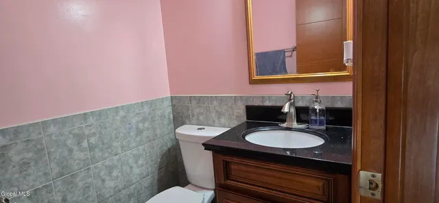 $449,900 | 16 Warwick Way, Niskayuna, NY 12309