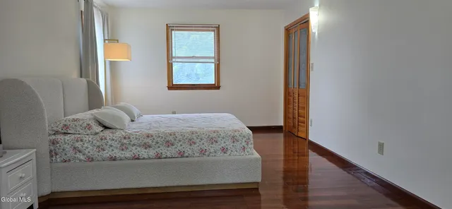 $449,900 | 16 Warwick Way, Niskayuna, NY 12309