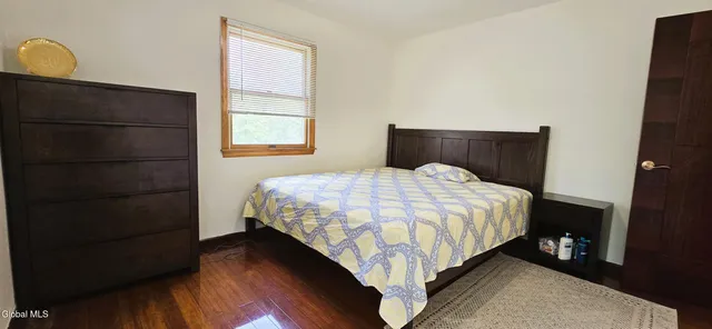 $449,900 | 16 Warwick Way, Niskayuna, NY 12309