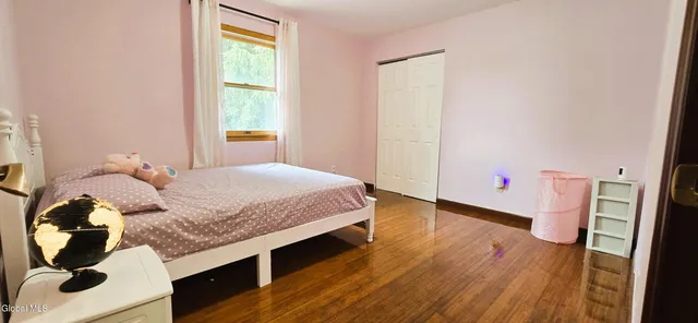 $449,900 | 16 Warwick Way, Niskayuna, NY 12309