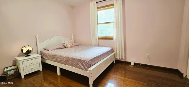 $449,900 | 16 Warwick Way, Niskayuna, NY 12309