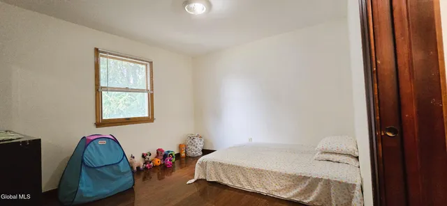 $449,900 | 16 Warwick Way, Niskayuna, NY 12309