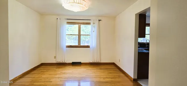 $449,900 | 16 Warwick Way, Niskayuna, NY 12309