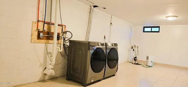 $449,900 | 16 Warwick Way, Niskayuna, NY 12309