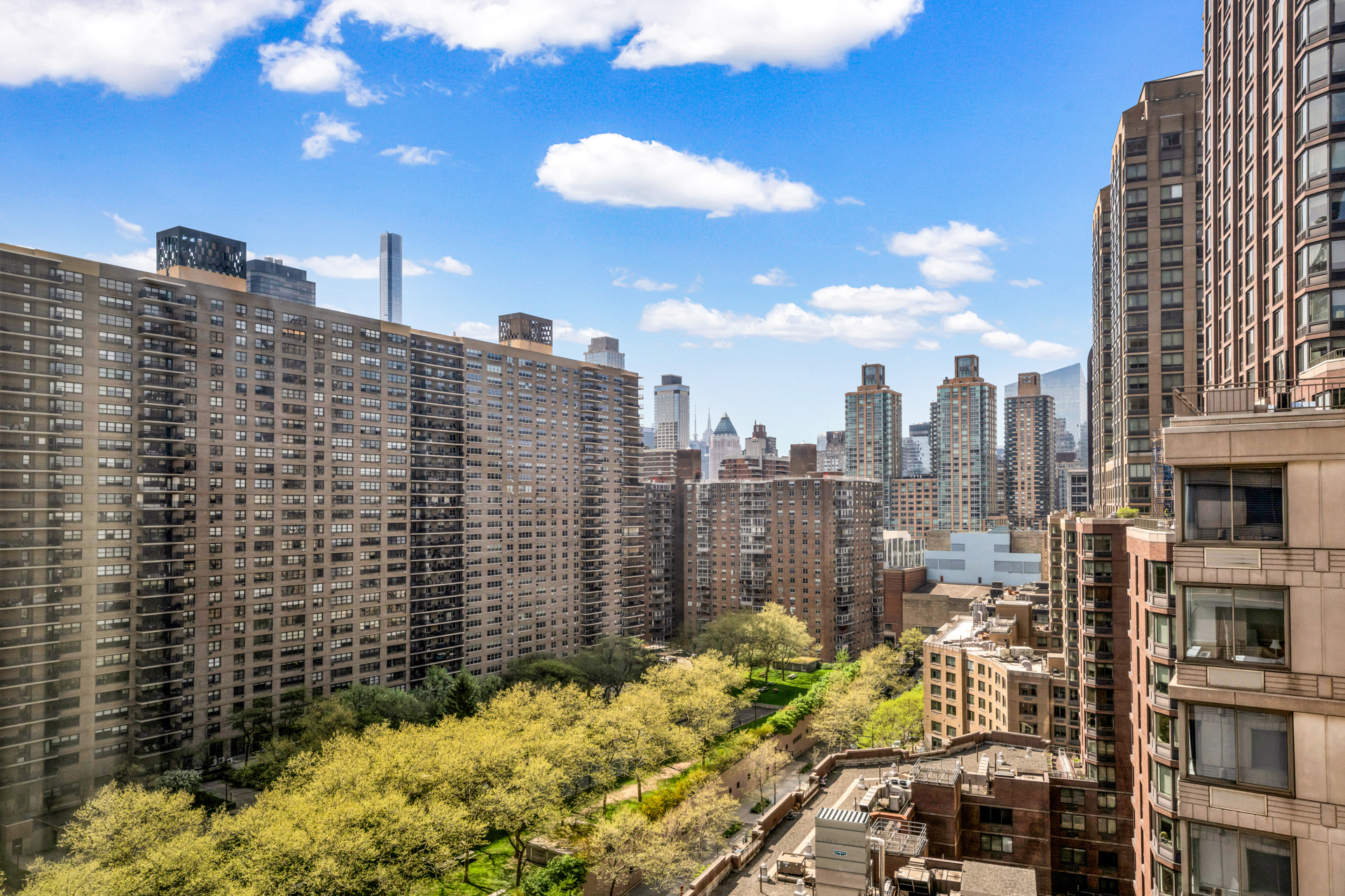 200 Riverside Boulevard, Unit 16E Manhattan, NY 10069 - Photo 2 of 9