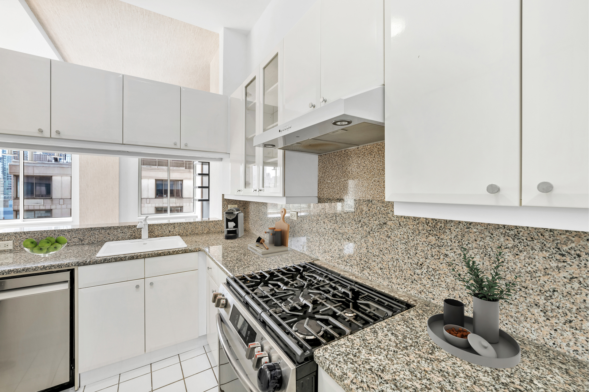 200 Riverside Boulevard, Unit 16E Manhattan, NY 10069 - Photo 6 of 9