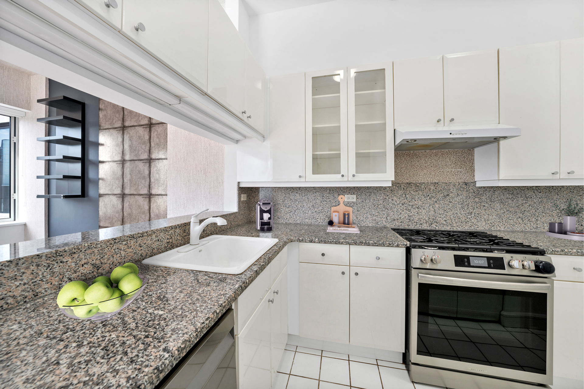 200 Riverside Boulevard, Unit 16E Manhattan, NY 10069 - Photo 7 of 9