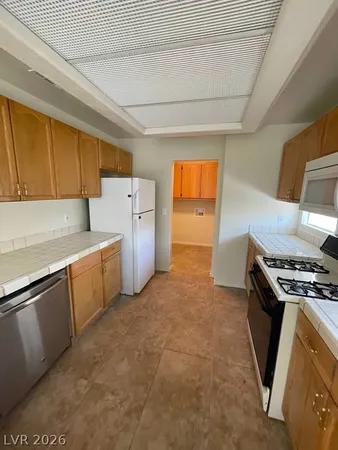 $1,725 | 8829 Cornwall Glen Avenue, Las Vegas, NV 89129