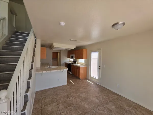 $1,725 | 8829 Cornwall Glen Avenue, Las Vegas, NV 89129