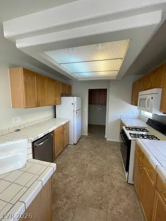 $1,725 | 8829 Cornwall Glen Avenue, Las Vegas, NV 89129