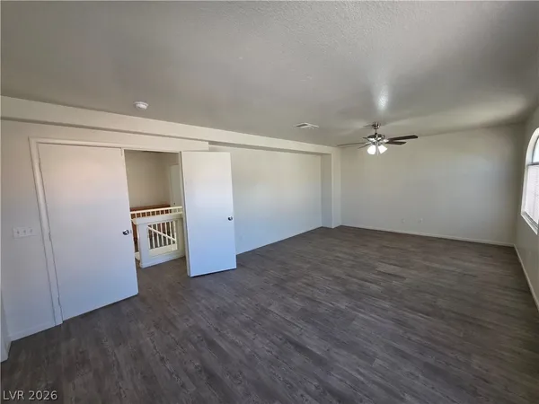 $1,725 | 8829 Cornwall Glen Avenue, Las Vegas, NV 89129
