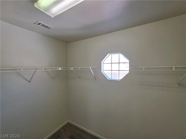 $1,725 | 8829 Cornwall Glen Avenue, Las Vegas, NV 89129