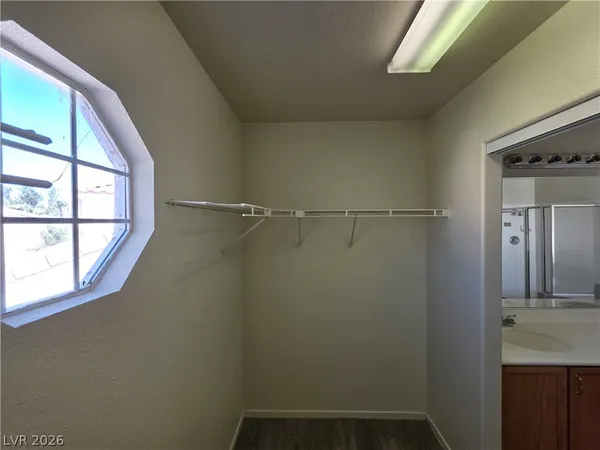 $1,725 | 8829 Cornwall Glen Avenue, Las Vegas, NV 89129
