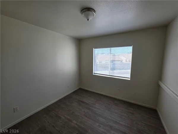 $1,725 | 8829 Cornwall Glen Avenue, Las Vegas, NV 89129