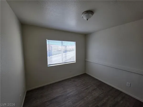 $1,725 | 8829 Cornwall Glen Avenue, Las Vegas, NV 89129