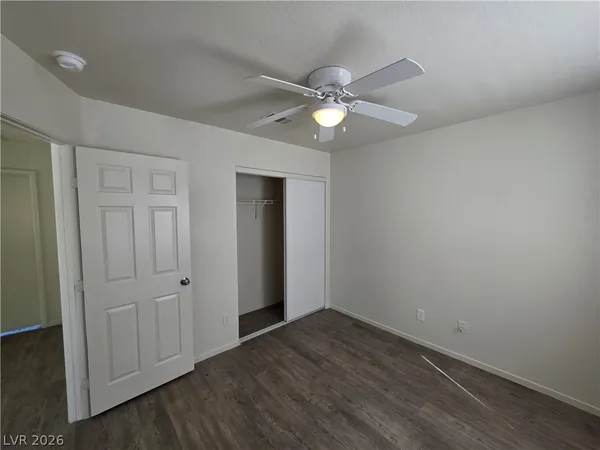 $1,725 | 8829 Cornwall Glen Avenue, Las Vegas, NV 89129