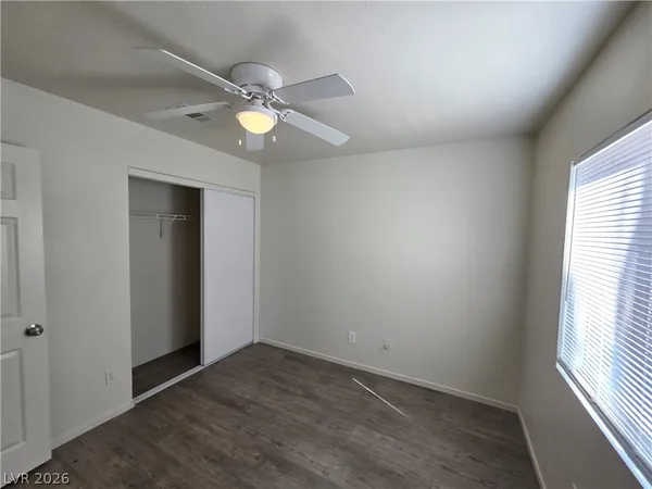 $1,725 | 8829 Cornwall Glen Avenue, Las Vegas, NV 89129