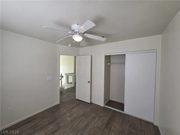 $1,725 | 8829 Cornwall Glen Avenue, Las Vegas, NV 89129
