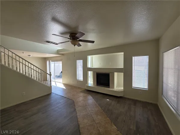 $1,725 | 8829 Cornwall Glen Avenue, Las Vegas, NV 89129