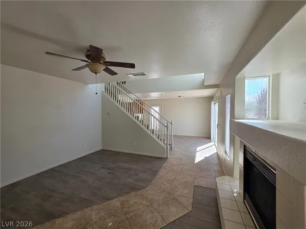 $1,725 | 8829 Cornwall Glen Avenue, Las Vegas, NV 89129