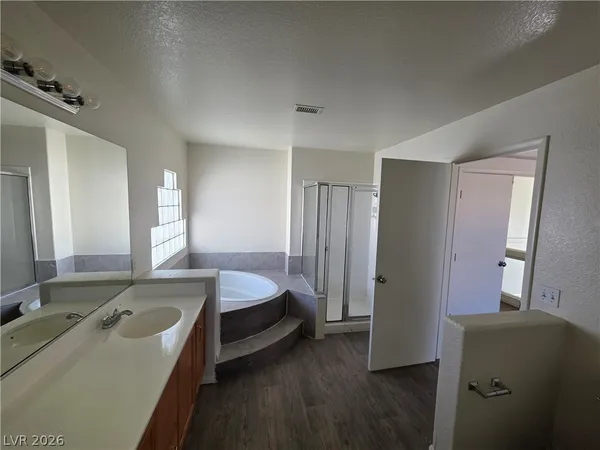$1,725 | 8829 Cornwall Glen Avenue, Las Vegas, NV 89129